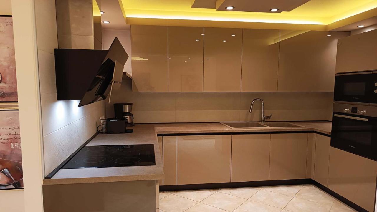 Anastasia Luxury Suites By Xenius Zeus In Nea ฟิออยิตา ภายนอก รูปภาพ