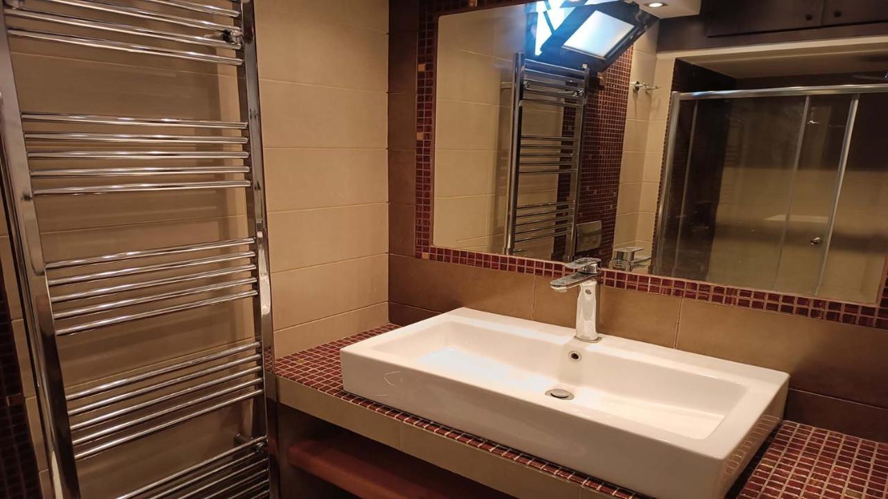Anastasia Luxury Suites By Xenius Zeus In Nea ฟิออยิตา ภายนอก รูปภาพ